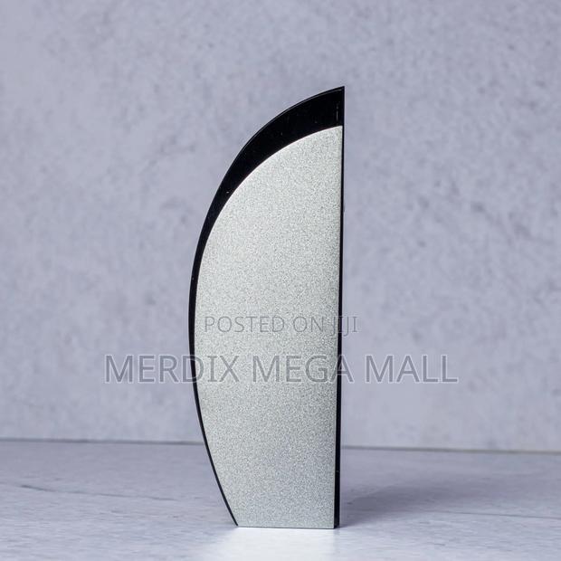 Cr007 Crystal Award, Awards
