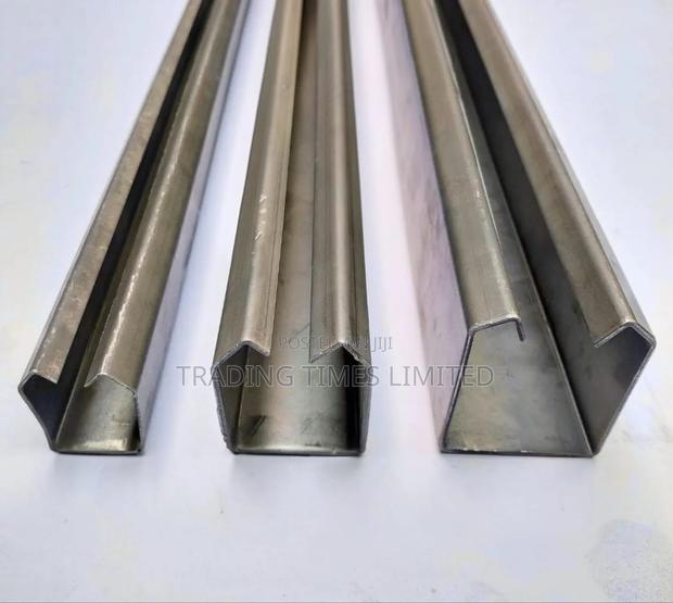 8 Foot 38 Mm Hanging Roller Channel