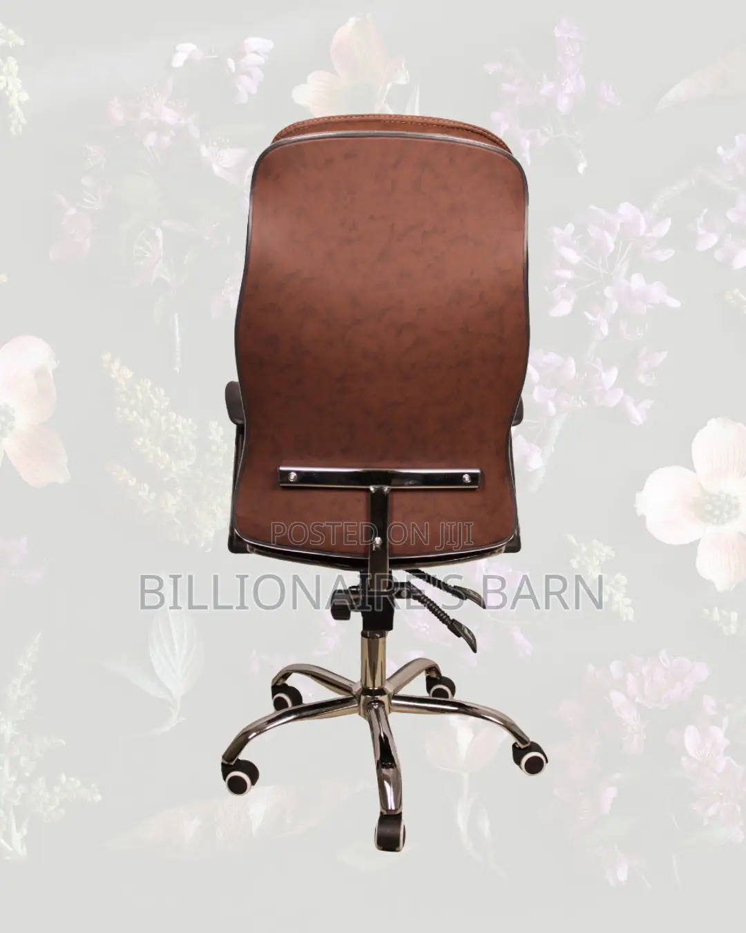 Executive Leather Chair• Comfort, Padded Arm Comfort