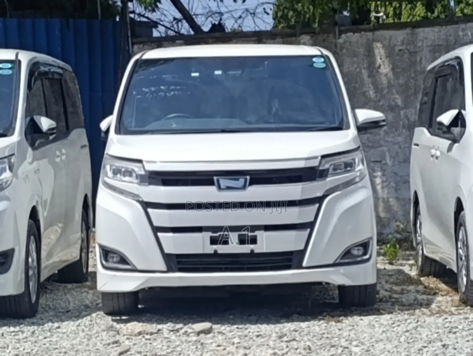 Toyota Noah 2.0 FWD (8 Seater) 2018 White