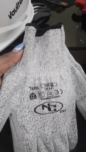 Cut Resistant Glove - main view