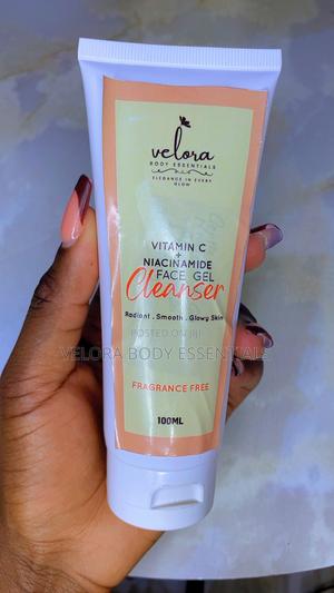 Velora Vitamin C + Niacinamide Face Wash for Smooth Glowing Skin
