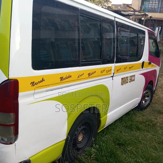 Toyota HiAce 2006 White - thumbnail 3