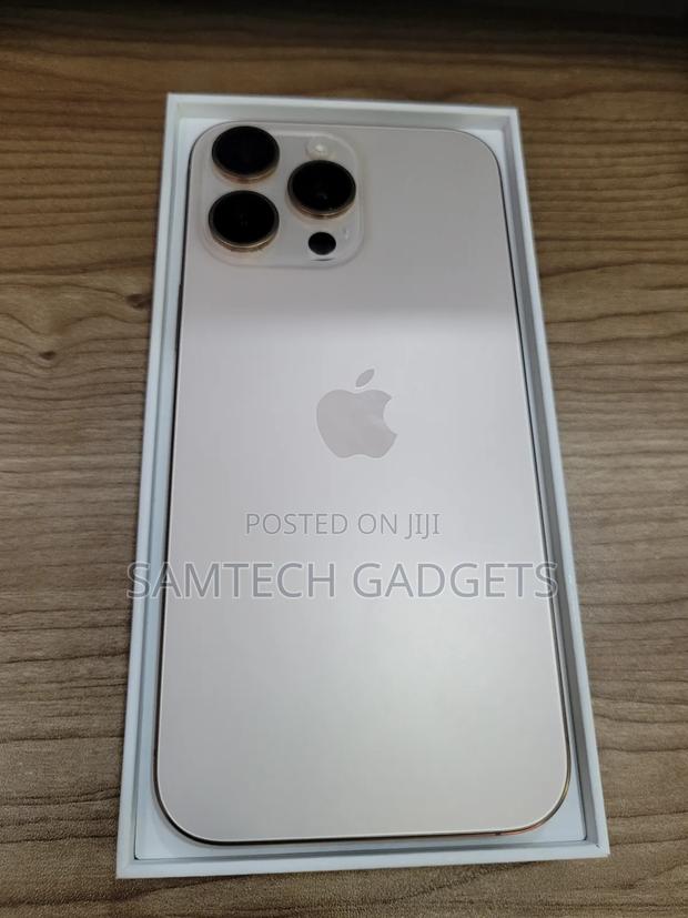 Apple iPhone 16 Pro Max 1 TB Gold - thumbnail 3