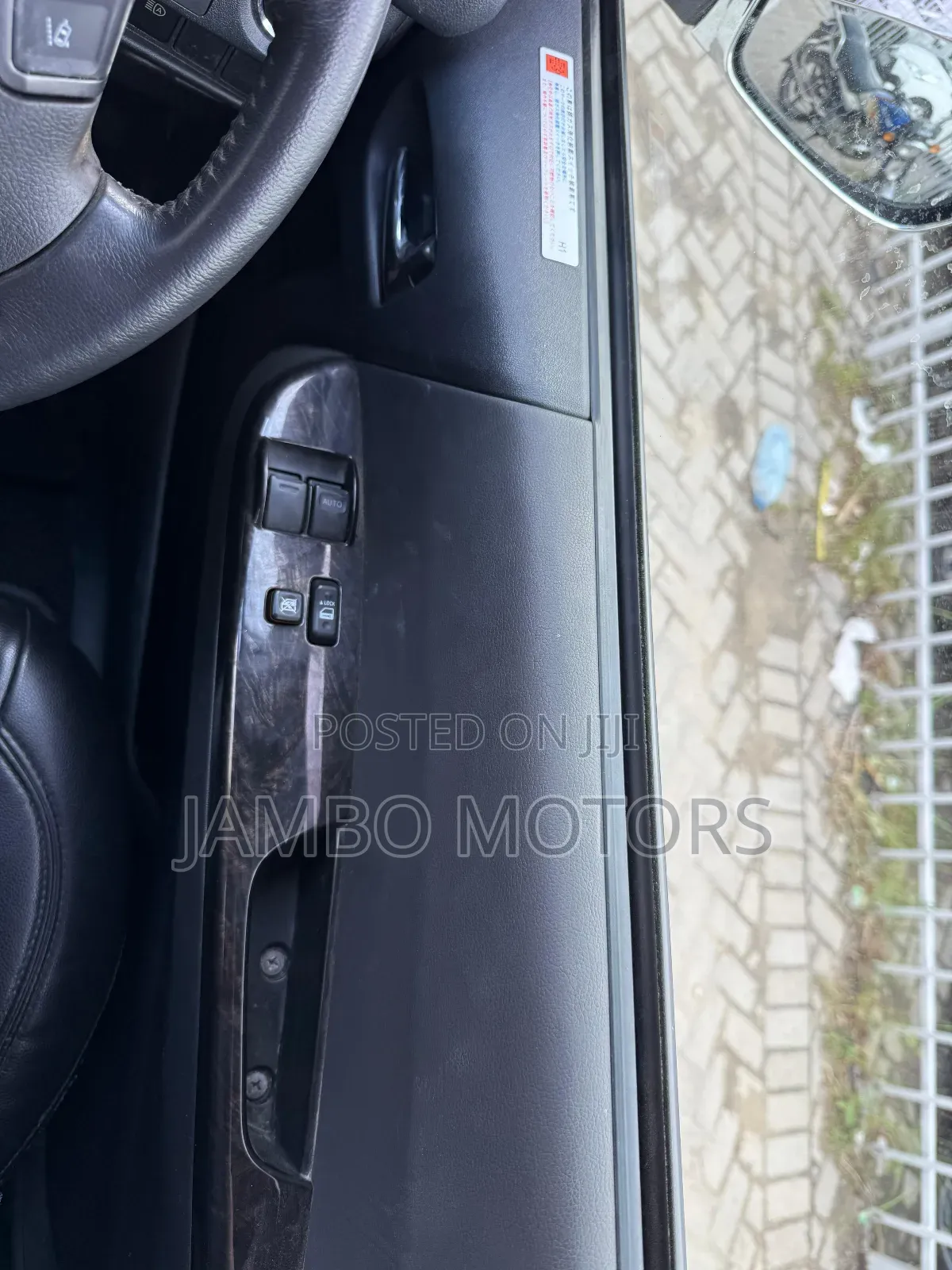 Toyota HiAce 2019 White