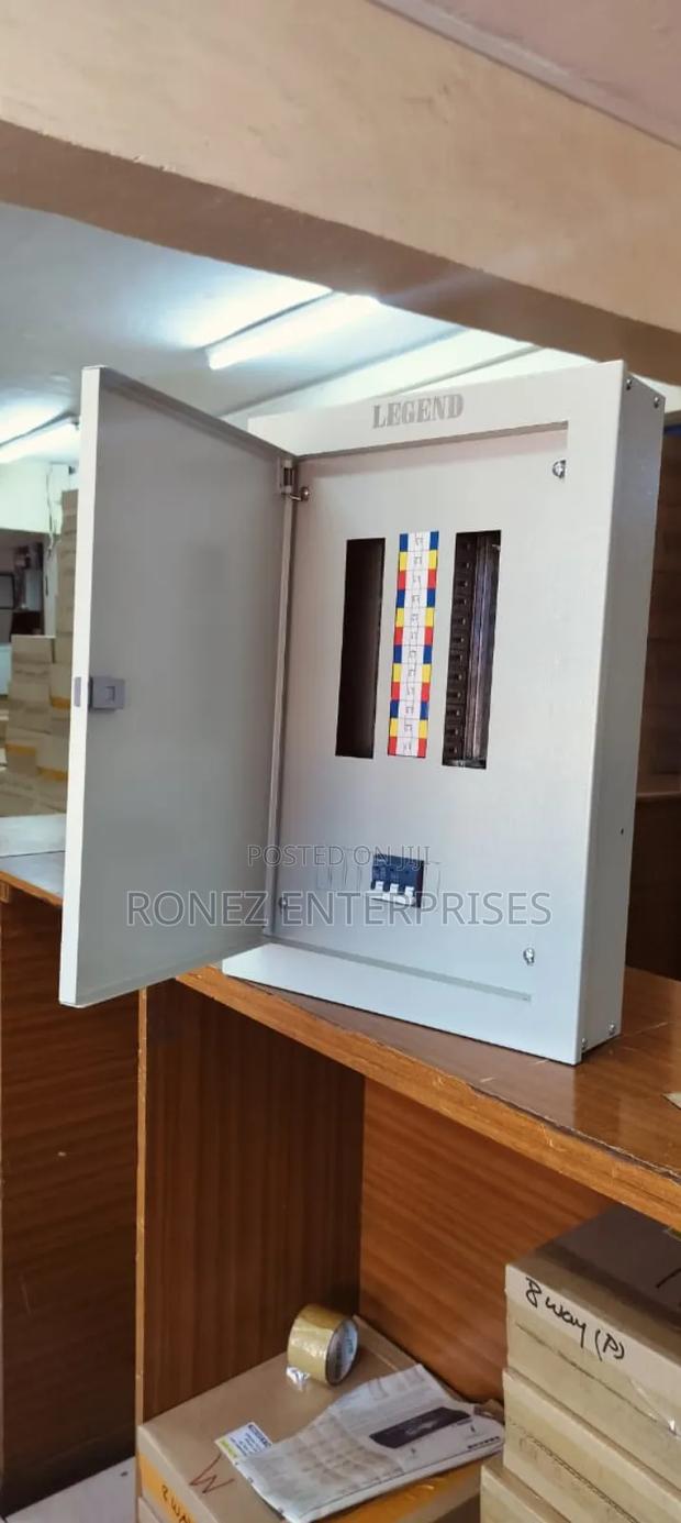 D.B 4 Way Unique Main Switch 125 Amps - main view