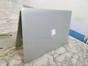 Laptop Apple MacBook Pro 2015 16GB Intel Core I7 SSD 500GB