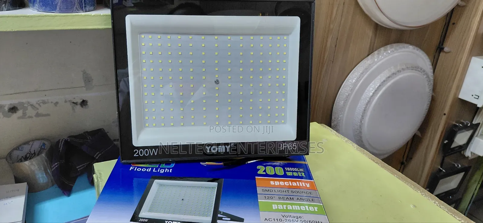 200 WLTS Floodlights Ac