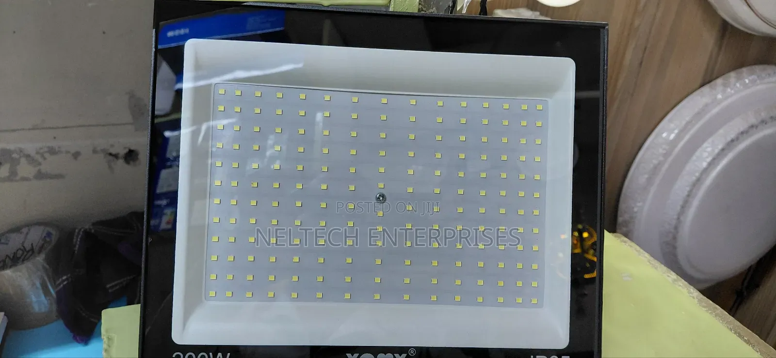 200 WLTS Floodlights Ac