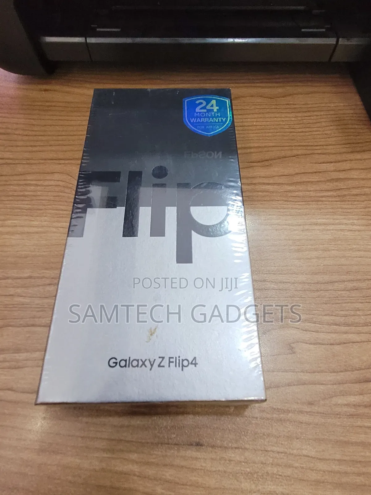 New Samsung Galaxy Z Flip4 256 GB Purple