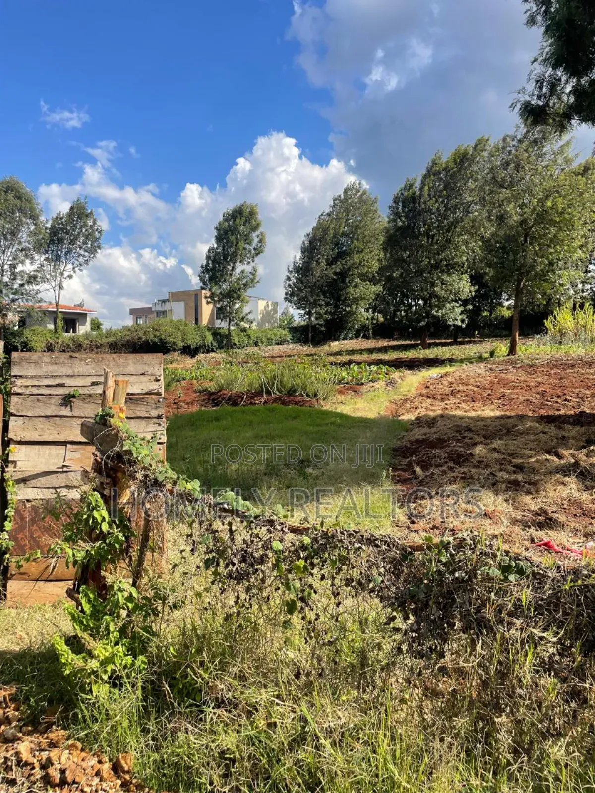 Quarter Acre Plot for Sale in Kerarapon Drive. Red Soil. Nice Views