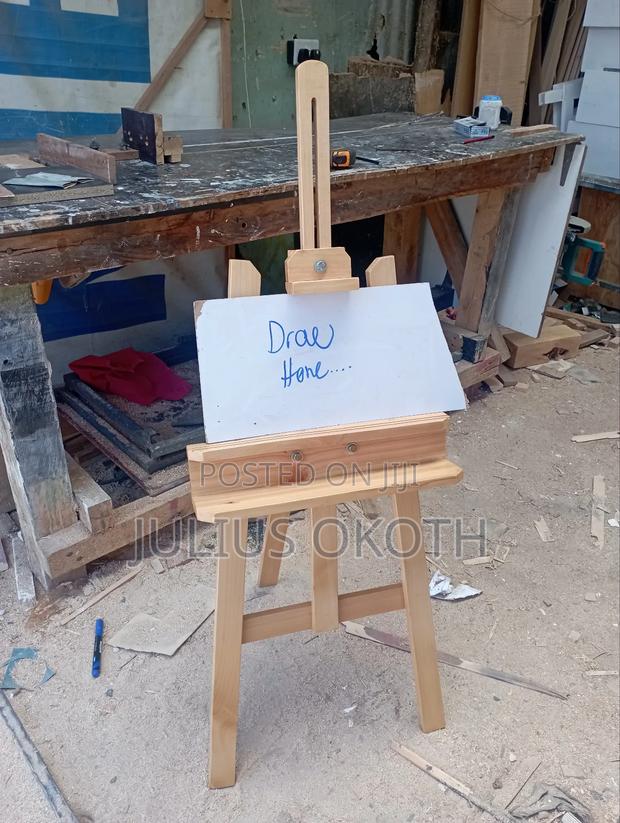 Easel Stand 1.2 MTRS - thumbnail 3
