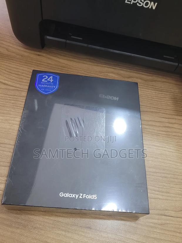 New Samsung Galaxy Z Fold 5 512 GB Black - main view