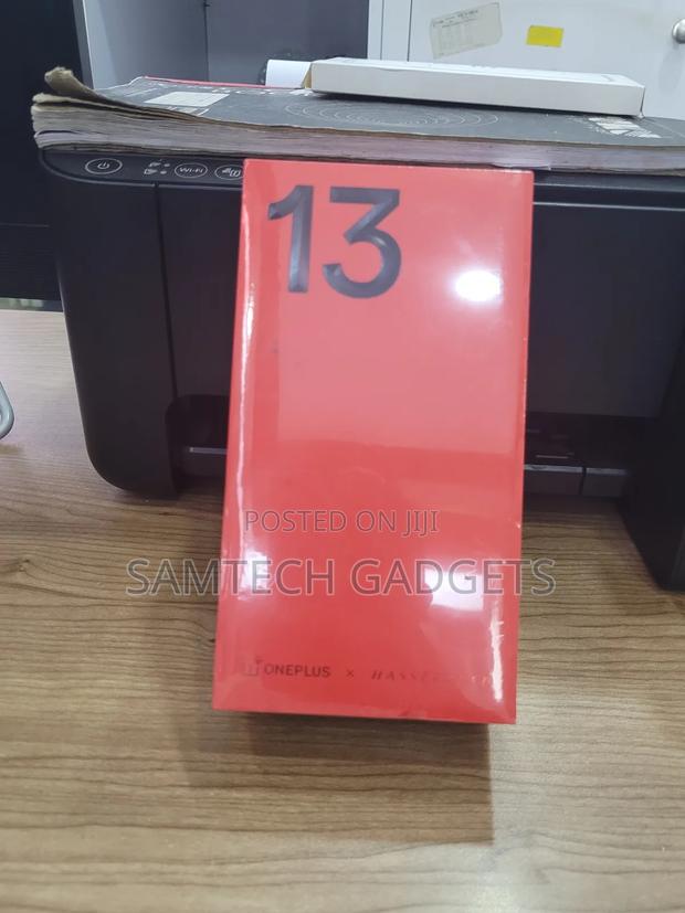 New OnePlus 13 512 GB White - main view