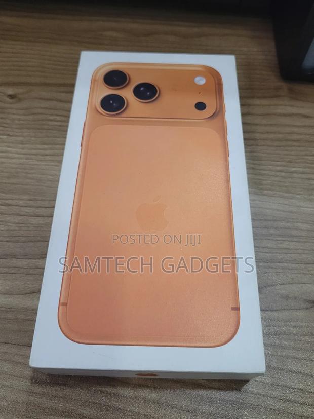 New Apple iPhone 17 Pro Max 256 GB Orange - main view