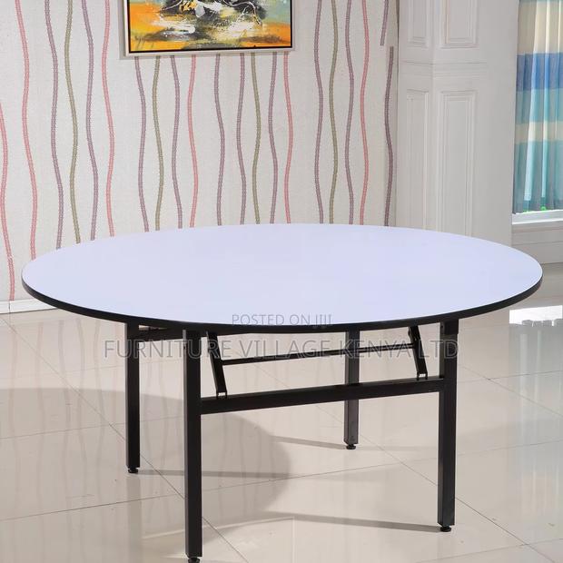 Office Table: Folding Round Plastic Banquet Table - thumbnail 6