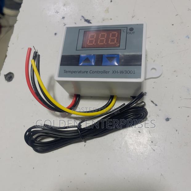 Xh-W3001 Digital Temperature Controller - main view