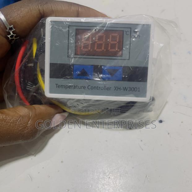 Incubator Temperature Controller - main view