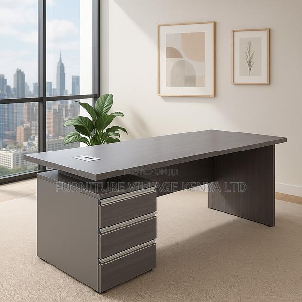 Office Desk; 1400mm Modern Executive Office Desk - main view