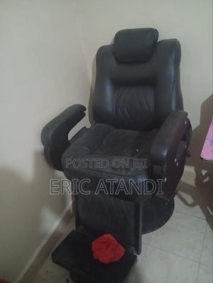 Kinyozi Chair - main view