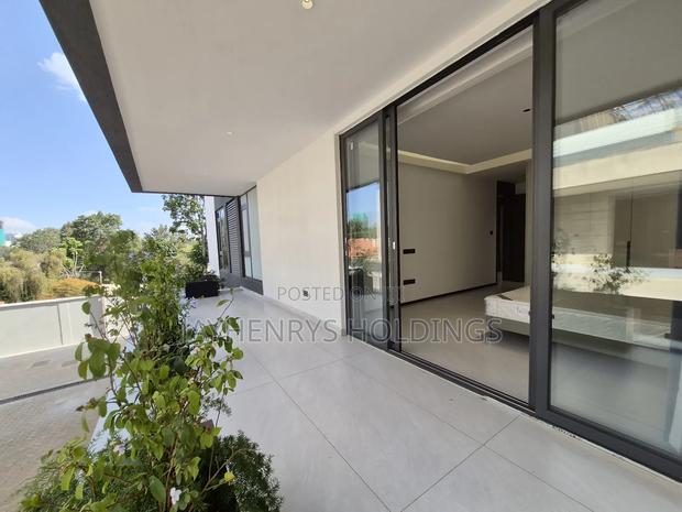 5bdrm House in Lavington for sale - thumbnail 14