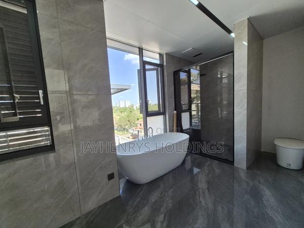 5bdrm House in Lavington for sale - thumbnail 20