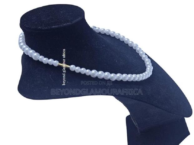 Unisex Medium White Pearl Necklace - thumbnail 2