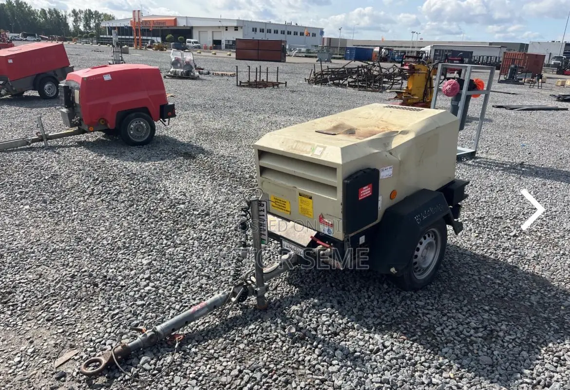 7 Bar Mobile Compressor for Hire