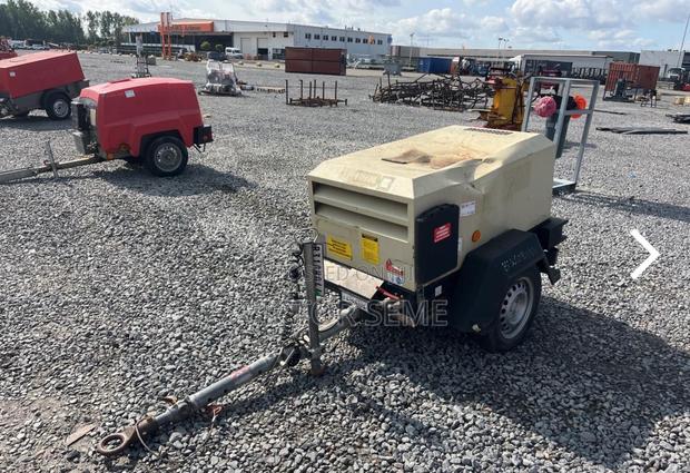 7 Bar Mobile Compressor for Hire