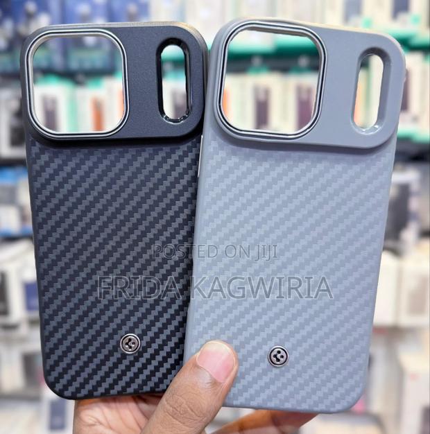 iPhone 17 Pro Max Spigen Tribal Back Cover