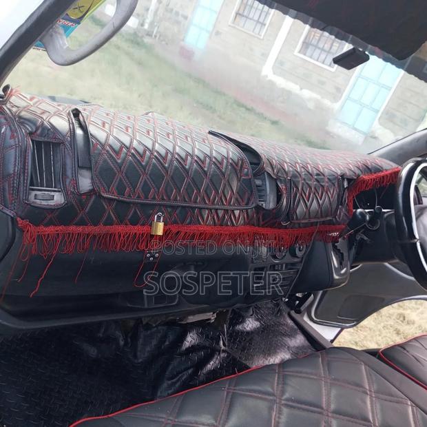 Toyota HiAce 2006 White - thumbnail 9