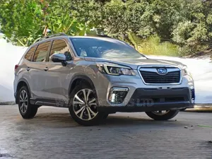 Subaru Forester 2018 Silver