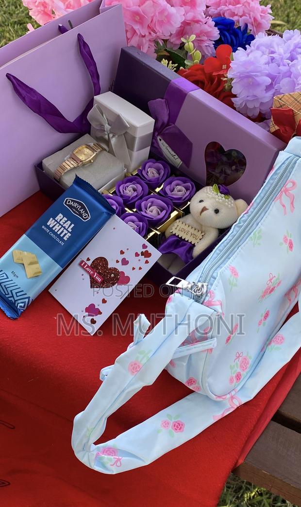 Watch / Summer Bag Etc. Birthday Ladies Gift Set - thumbnail 5