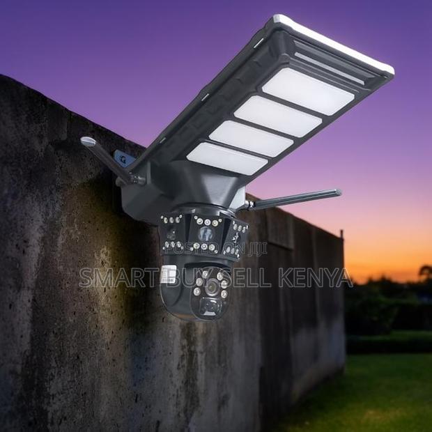 Waterproof 4g PTZ Rotating Dual Lens Solar Camera Solar Street Light