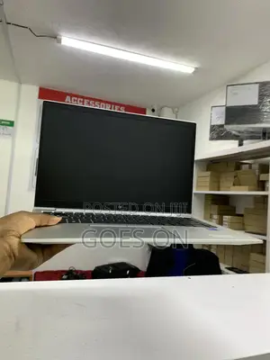 Laptop HP EliteBook 830 G8 8GB Intel Core I5 SSD 256GB