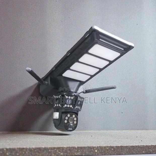 Outdoor Security 4g PTZ Rotating Dual Lens Camera Solar Street Light