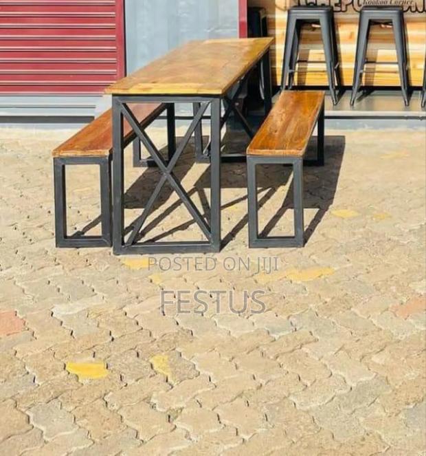 Table With Benches - main view