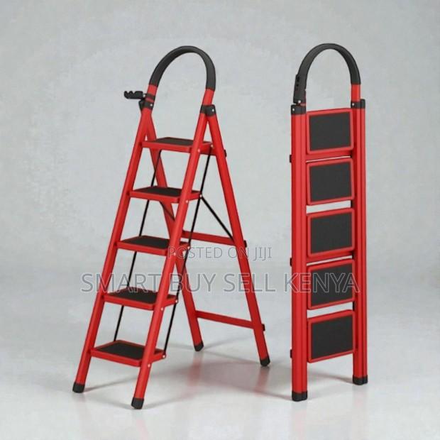 Quality Ensured Safe Structure Home 5 Step Ladder Stepladder - main view