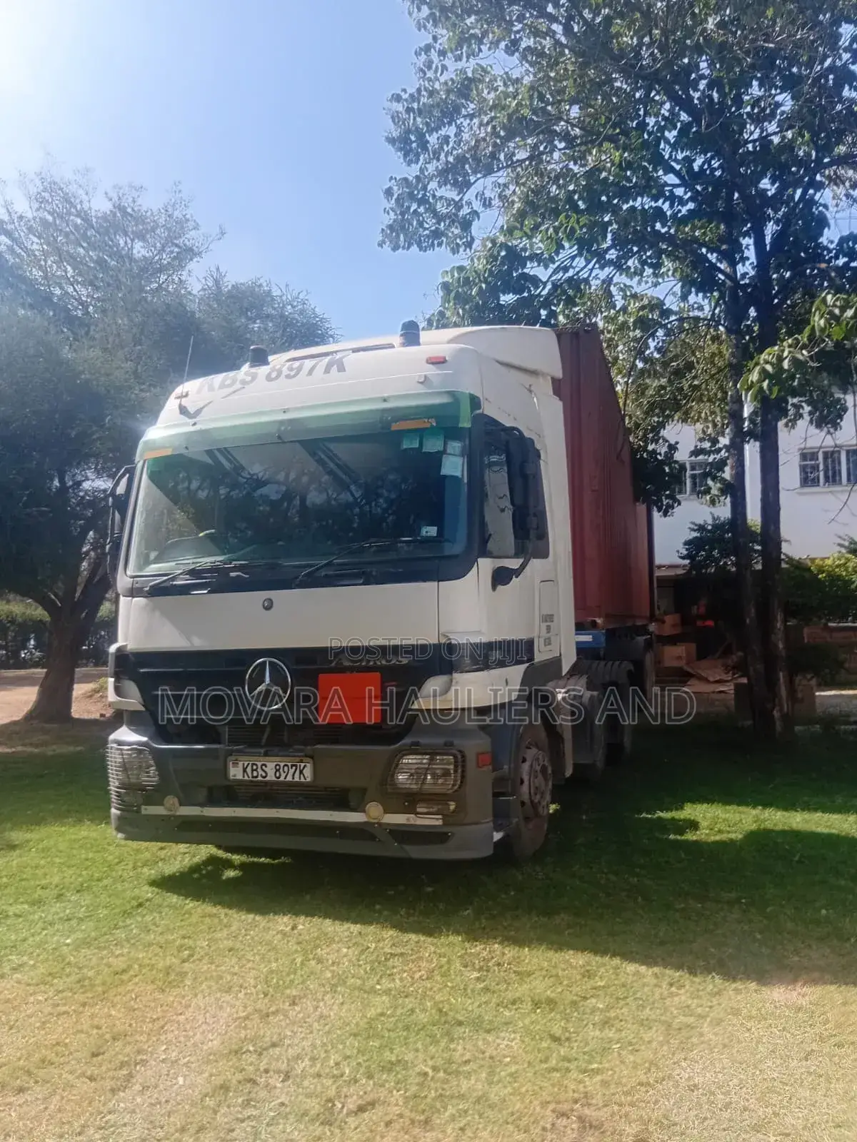Trailers for Jobs and Cargo Navigation Are Readily Available