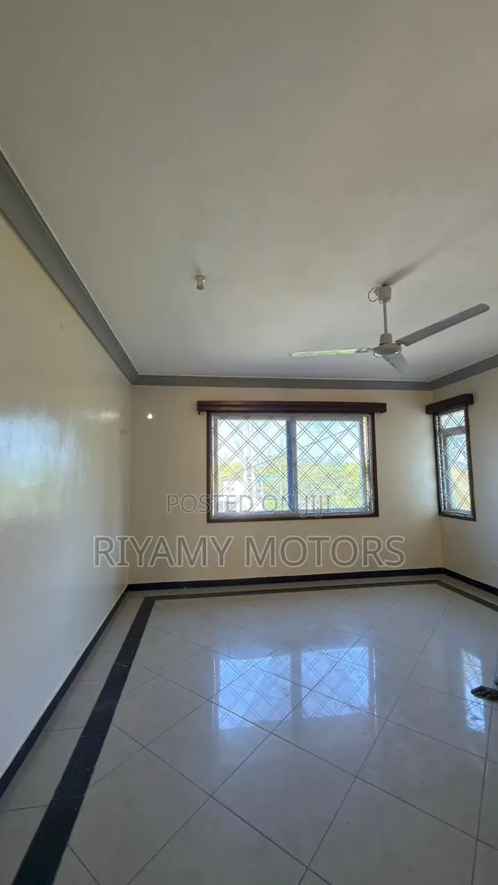 3bdrm Apartment in Rainbow Estate, Nyali Mkomani for sale