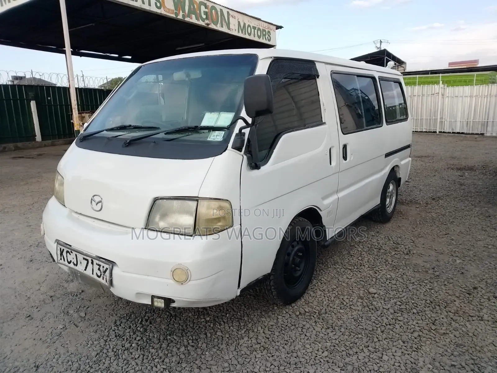 Mazda Bongo 2011 White