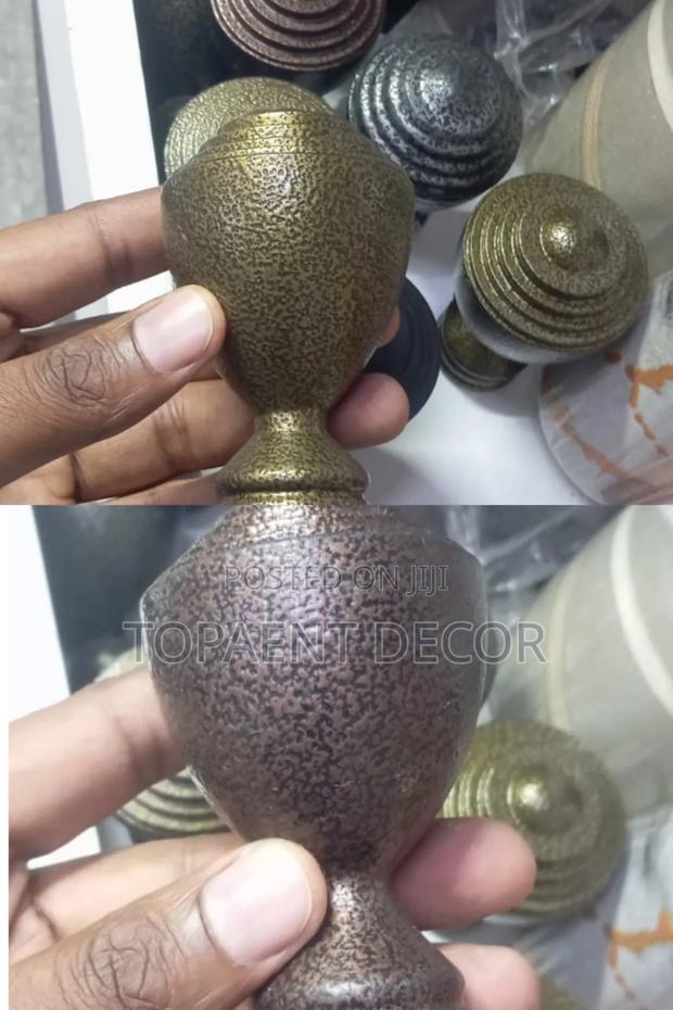 Brown And Antic Gold Powder Coated Heavy Duty Flower Ends