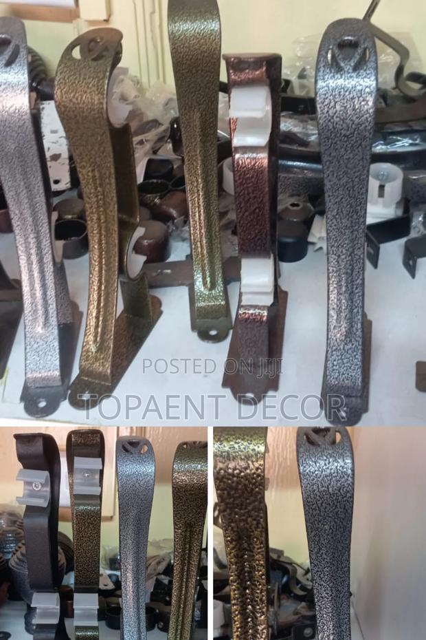 Elegant, Strong And Durable Double Brackets For Powder Coated Rods