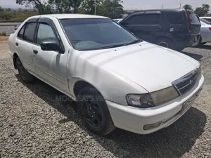 Nissan Sunny 1998 White