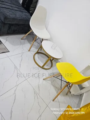 Eames Chair With Coffee Table