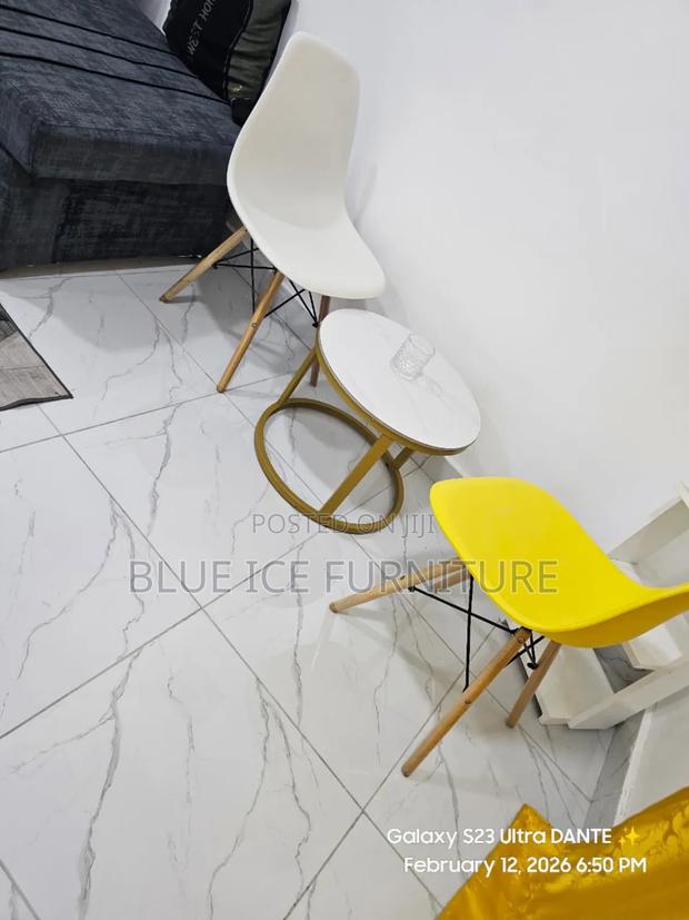 Eames Chair With Coffee Table