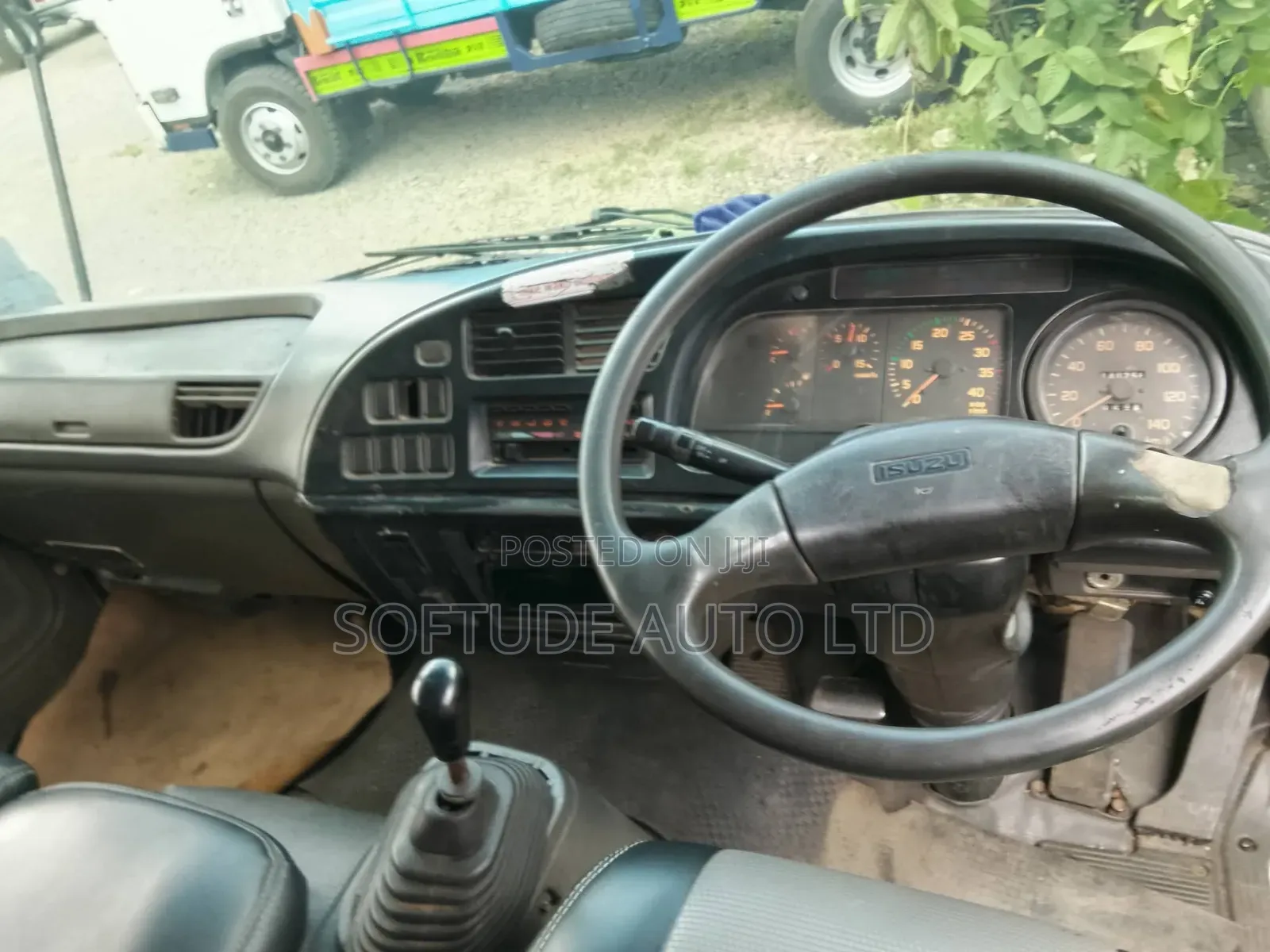 Isuzu FRR 2015 White