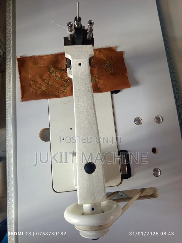 Chain Stitch Sewing Machine - main view