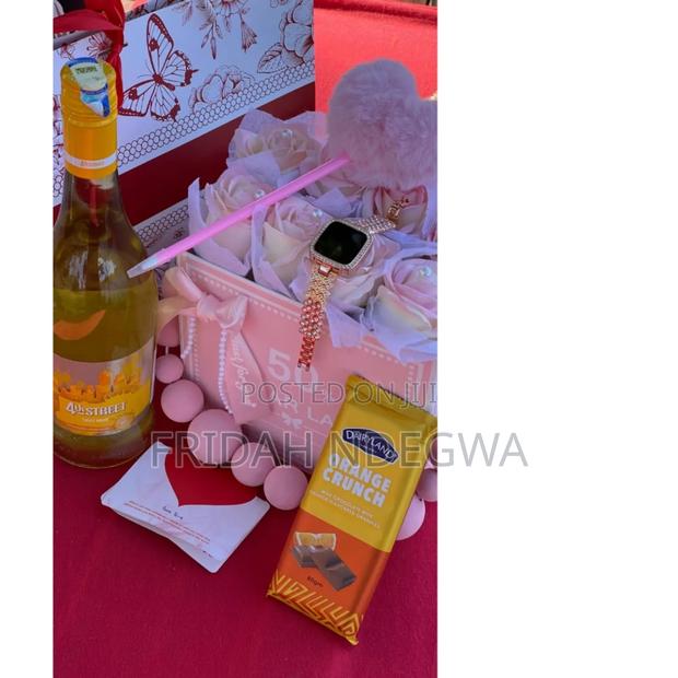 Hot Valentines Ladies Gift Set - main view