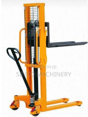 Heavy Duty 1 Ton  Hydraulic Manual Stacker - thumbnail 2